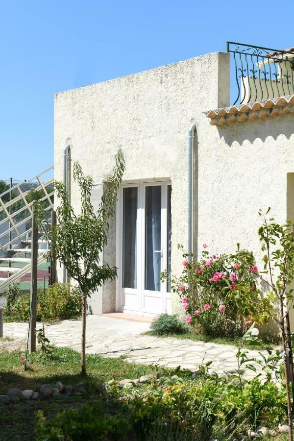 Chambre D'Hotes Du Charme Provencal Sénas Zewnętrze zdjęcie